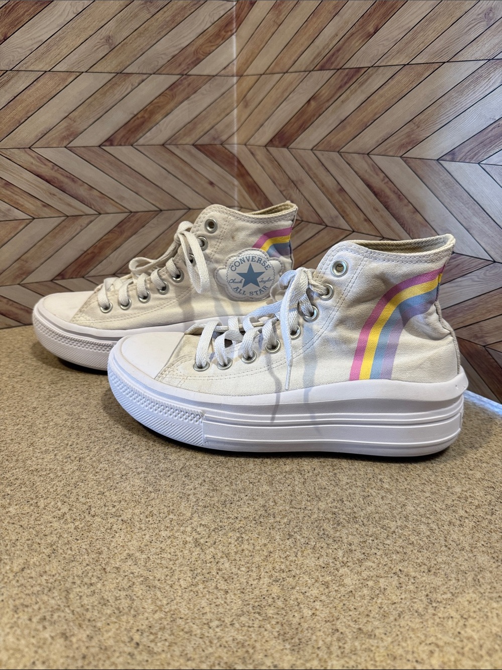Ladies 7.5 or Youth 5.5 high platform Rainbow Cloud lace up - Picture 1 of 9